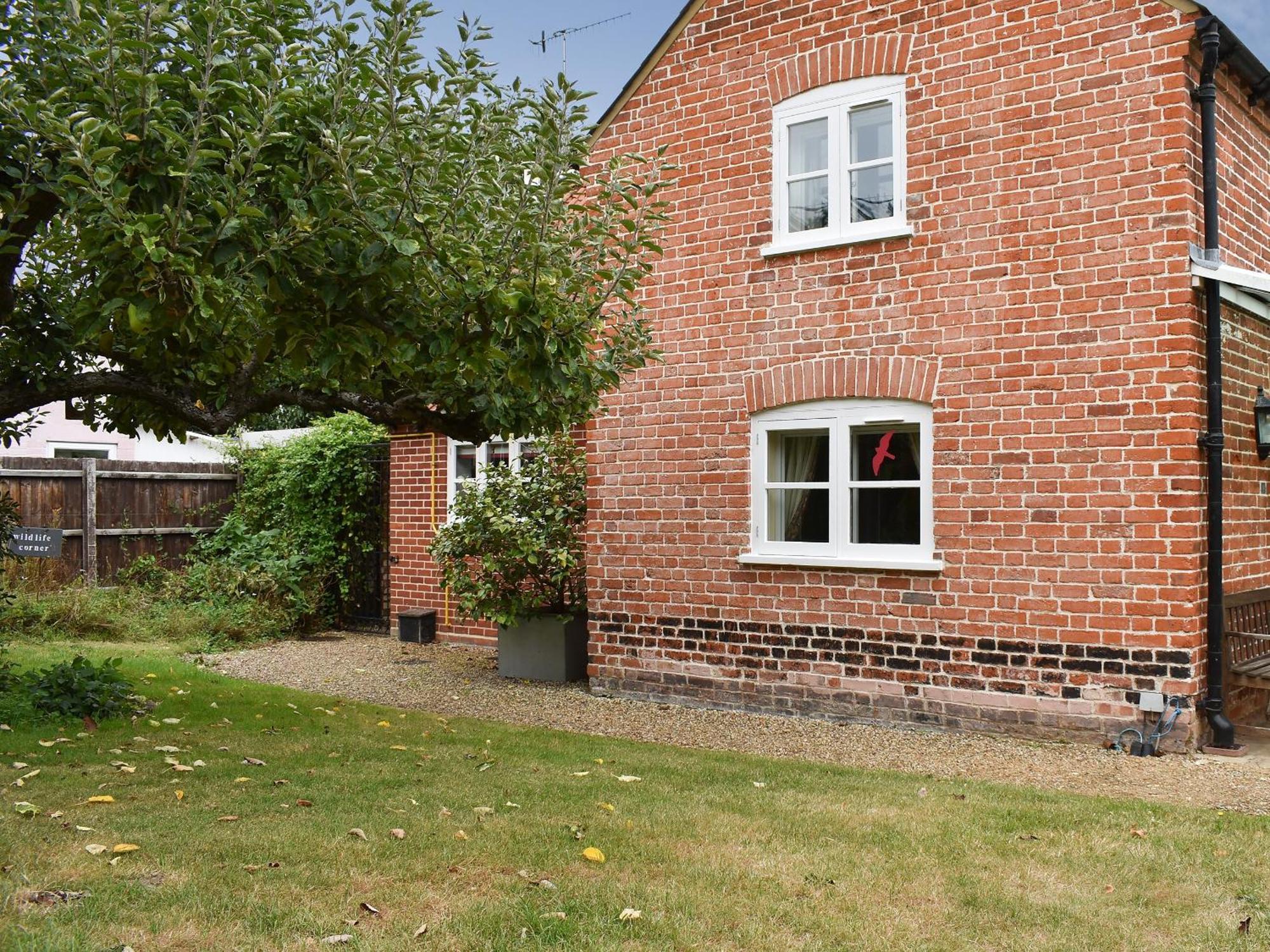 The Cottage Great Blakenham Екстер'єр фото
